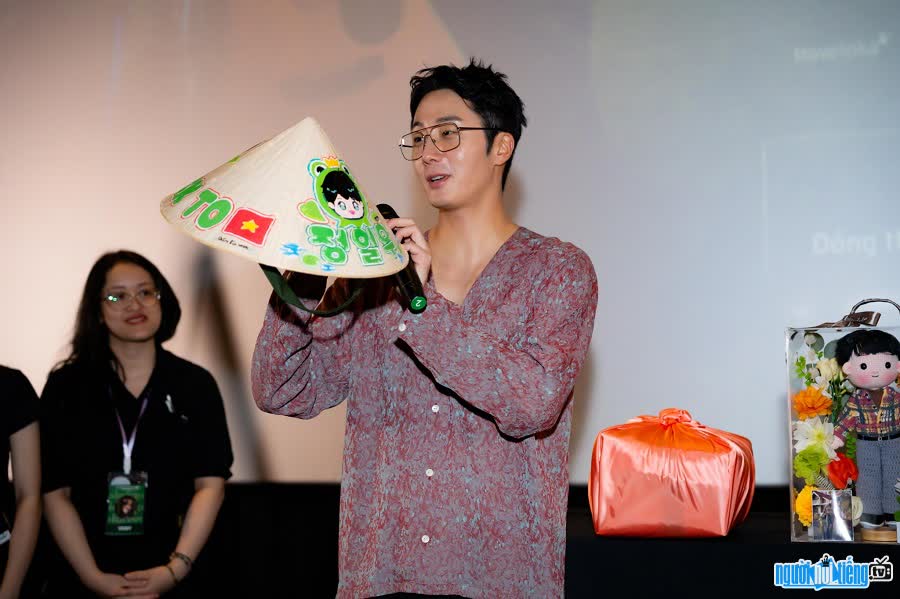 Diễn viên Jung Il Woo tham gia phim Mang Mẹ Đi Bỏ