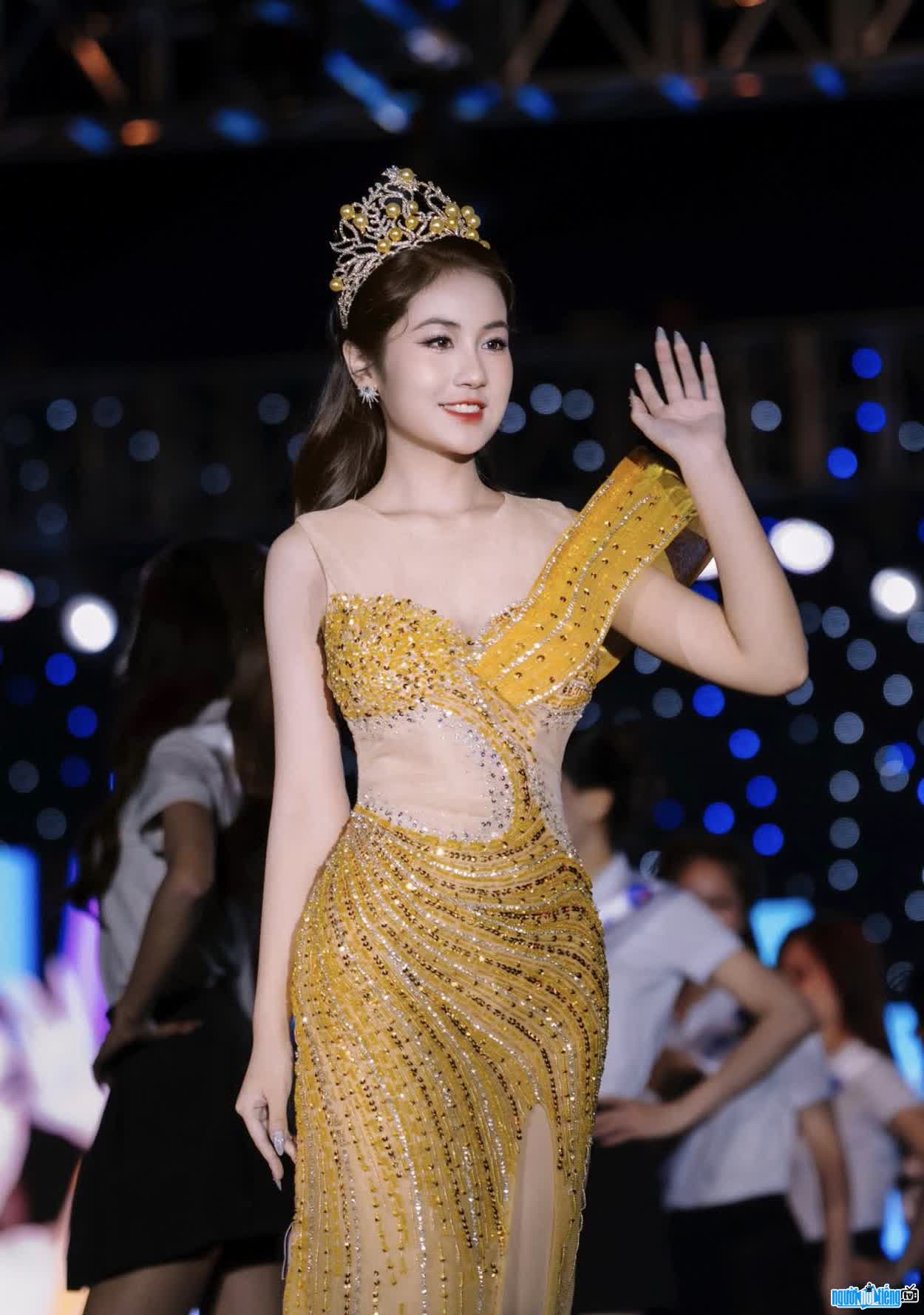Hình ảnh Nguyễn Phương Hà xinh đẹp quyến rũ