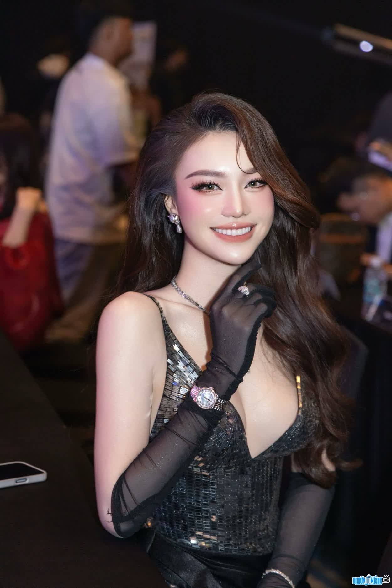 Hình ảnh Nguyễn Thị Thùy Vi xinh đẹp quyến rũ
