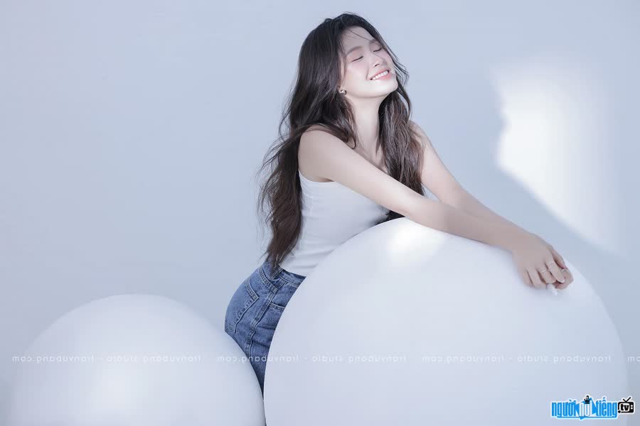 TikToker Bùi Lê Mai Hương đẹp rạng rỡ