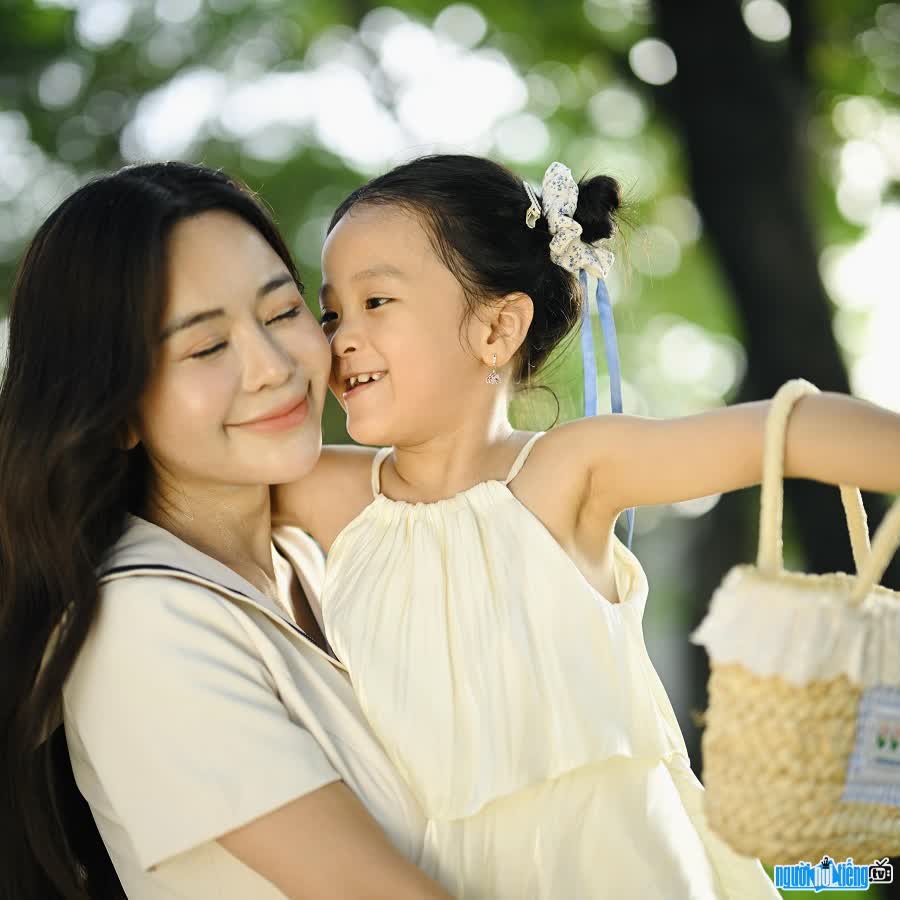 TikToker Sếp An Nhàn được khen ngợi vì dạy con khéo