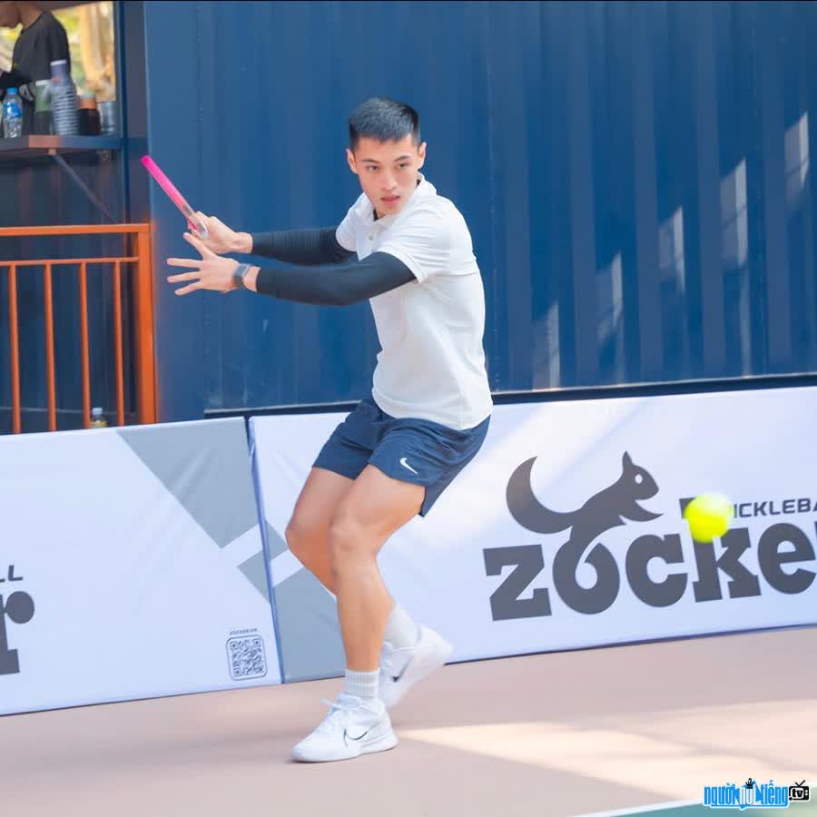 VĐV Pickleball Trương Vinh Hiển thi đấu ấn tượng năm 2025