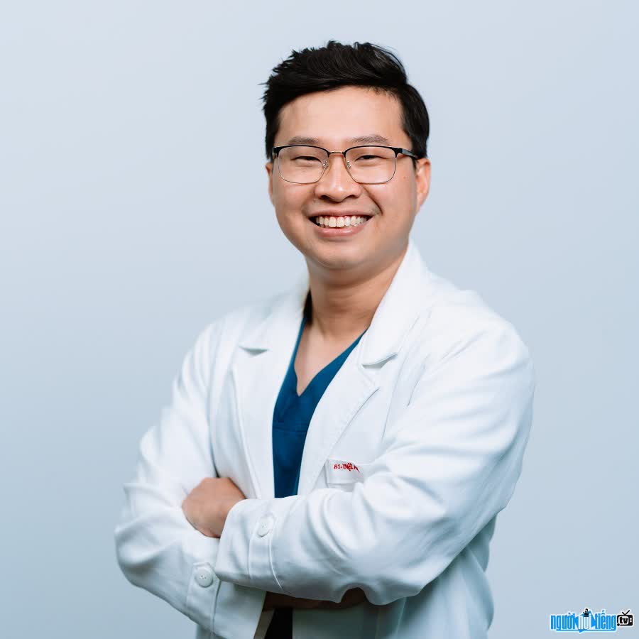 Bác sĩ Chu Việt Anh tốt nghiệp Học viện Quân Y