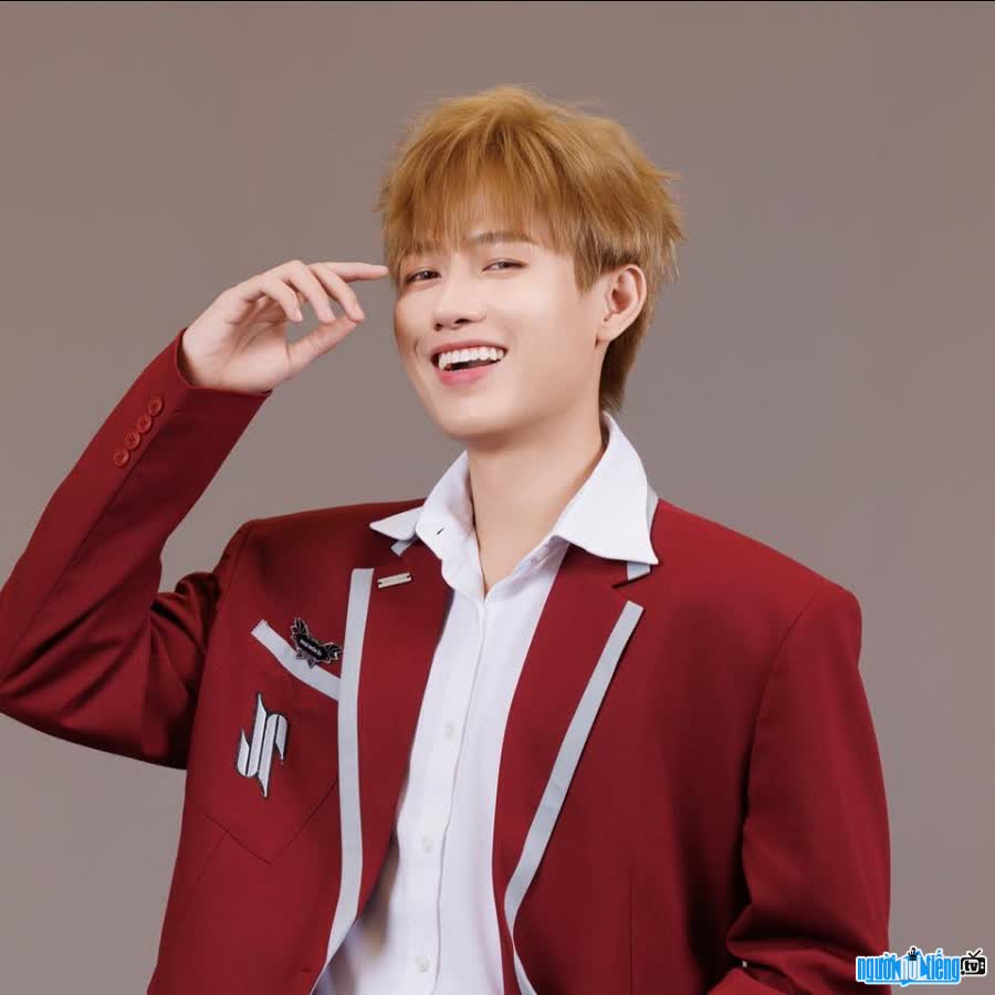 Nụ cười rạng rỡ của ca sĩ Hồ Đông Quan