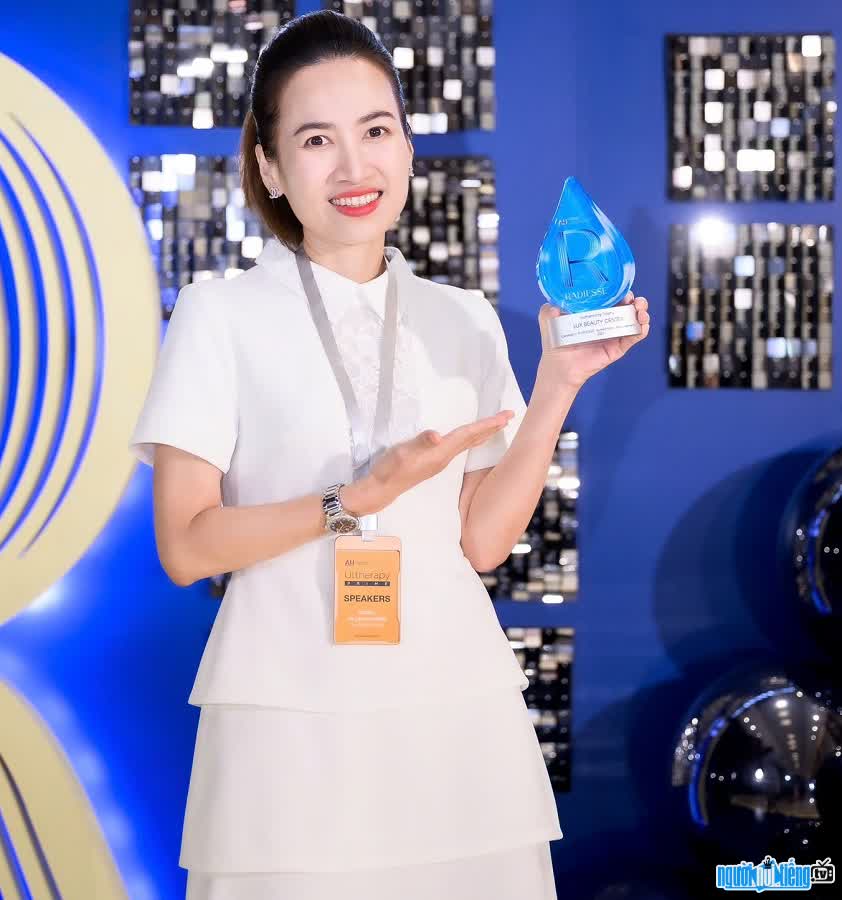Bác sĩ Tô Lan Phương nổi tiếng trong ngành làm đẹp