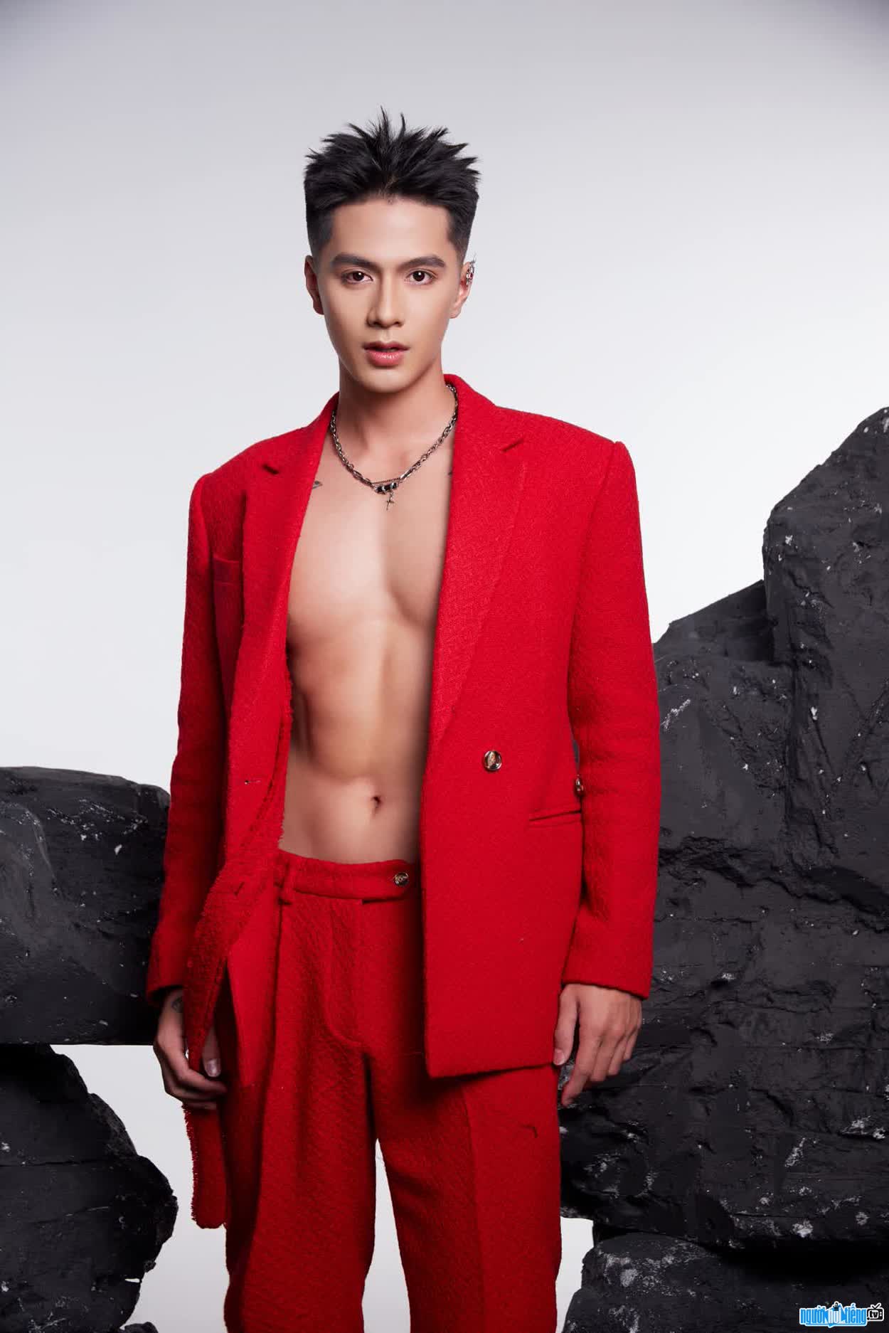 Hình ảnh Lý Công Chiều mới nhất