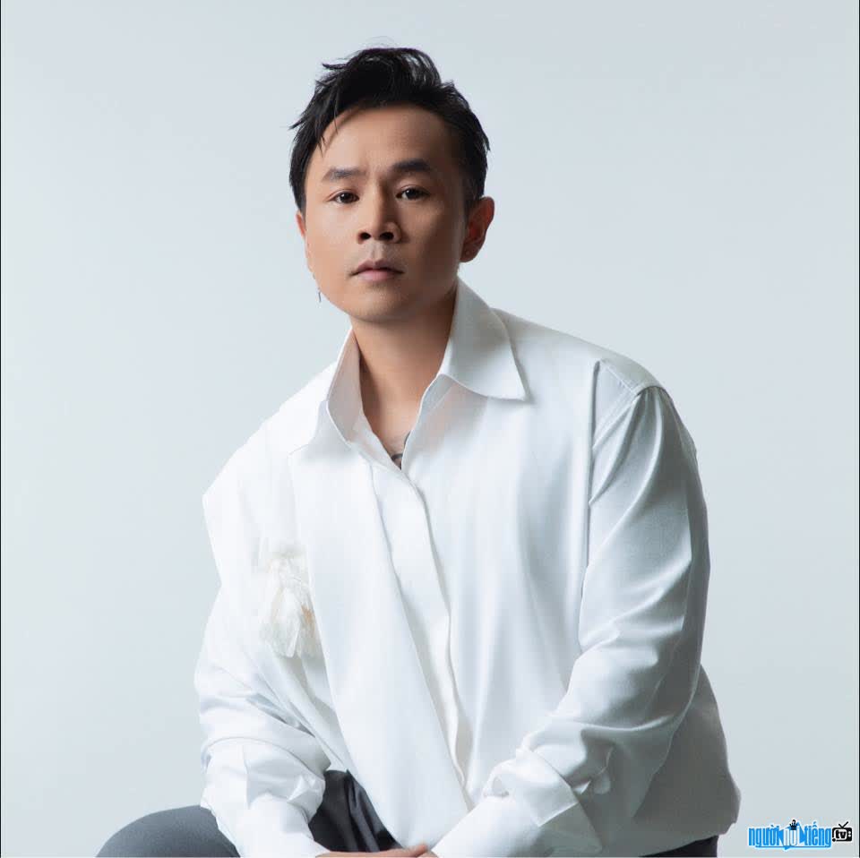 Hình ảnh điển trai tài năng của Binz Da Poet