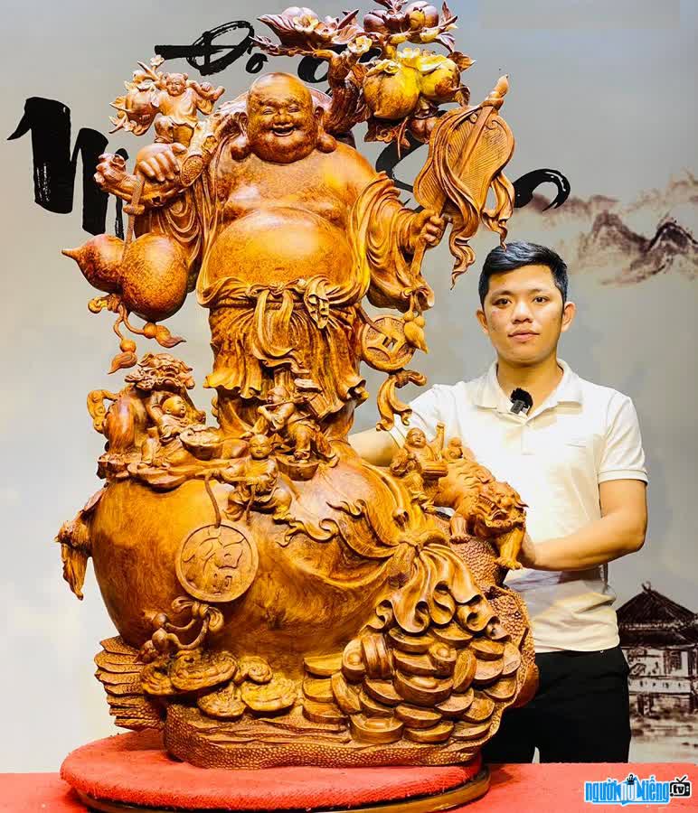 Doanh nhân Đào Mạnh Sơn và tác phẩm gỗ tinh xảo