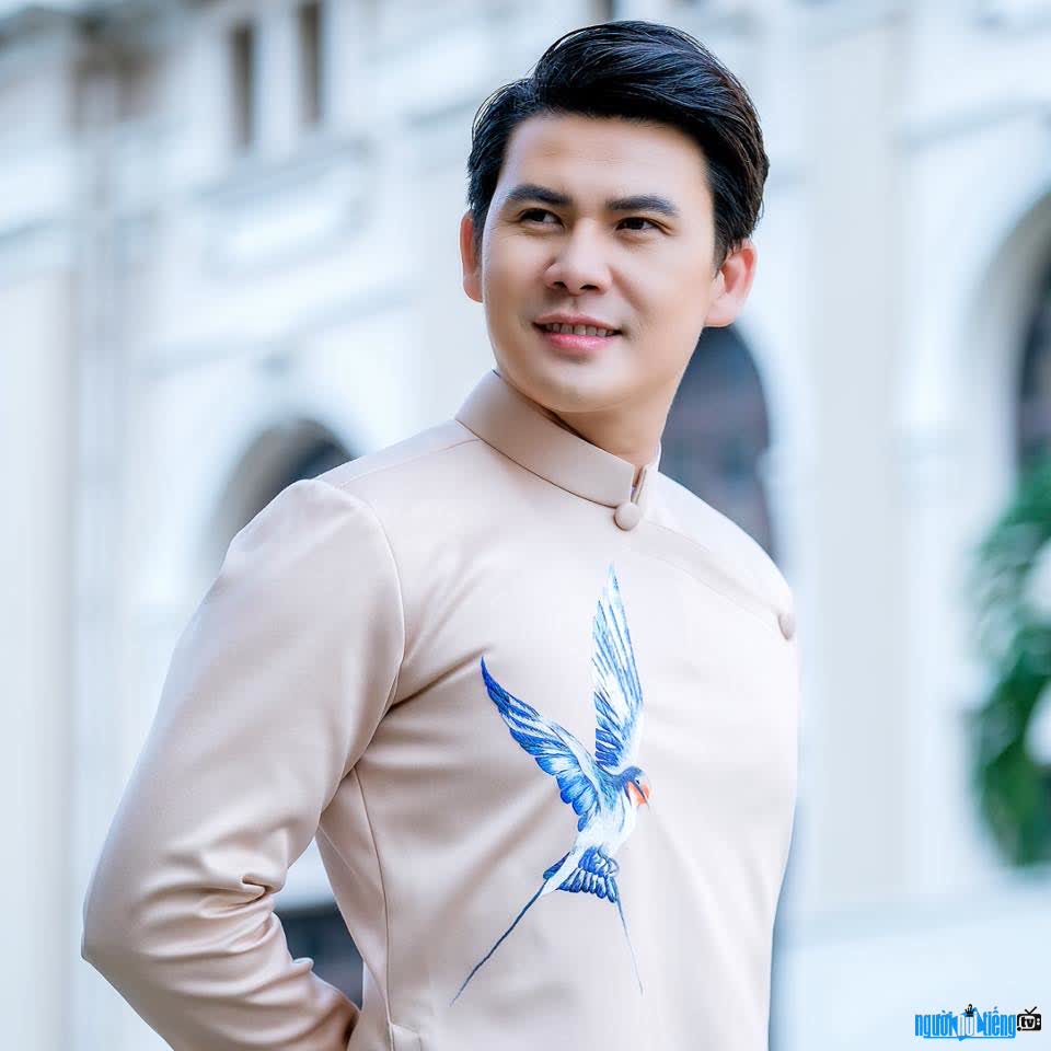 HÌnh ảnh MC Phùng Thế Phi đấy nhiệt huyết