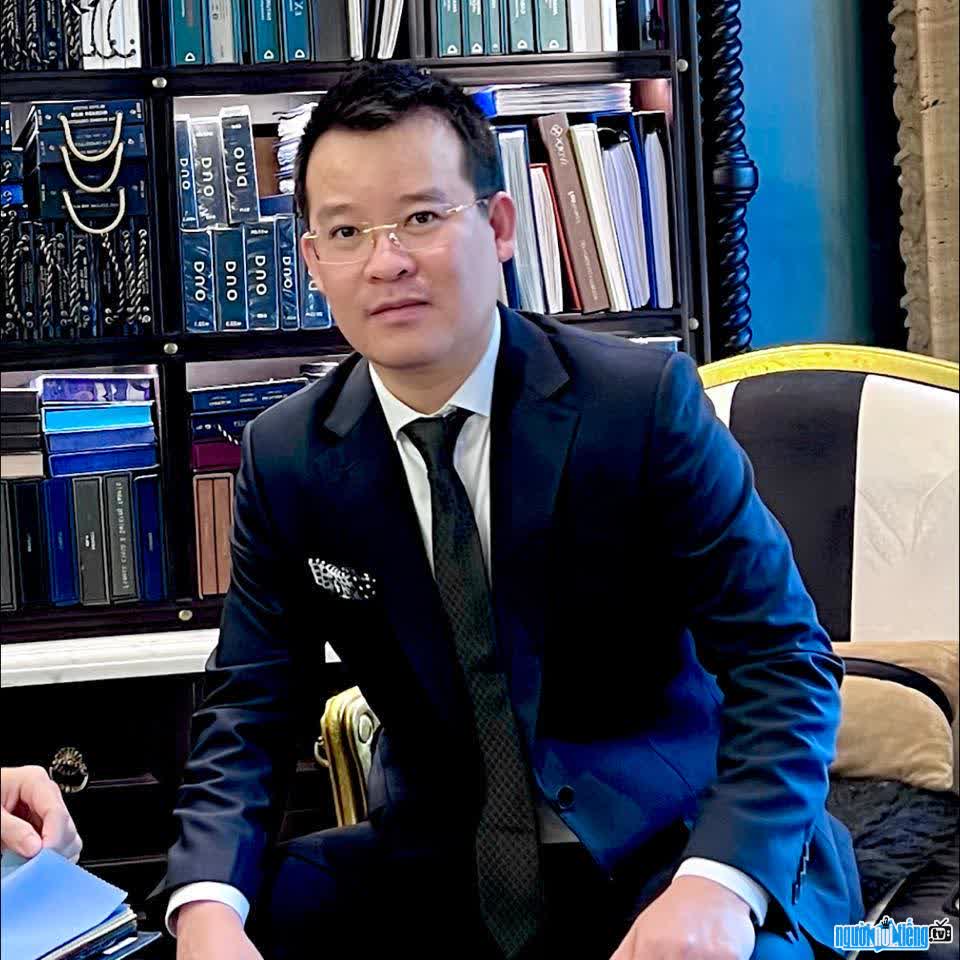 Hình ảnh BLV Nguyễn Tuấn Anh tài năng lịch lãm
