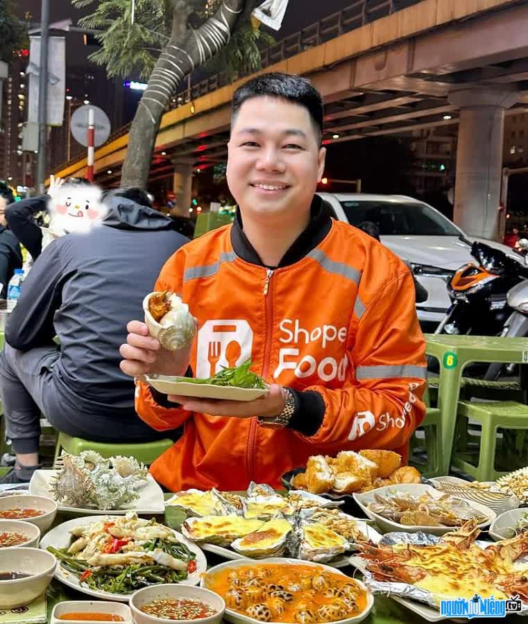 TikToker triệu view Nguyễn Trần phong Vũ được mệnh danh là Shipper ma xó