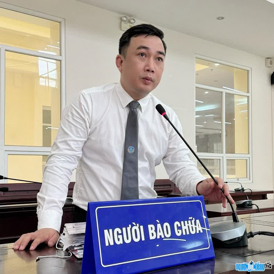 Luật sư Diệp Năng Bình trong phòng xử án