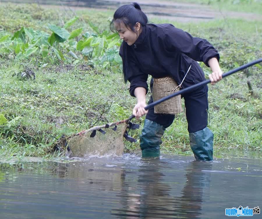 TikToker Ánh Tuyết (Men Lá Hồng Mi) chia sẻ cuộc sống của người dân vùng cao