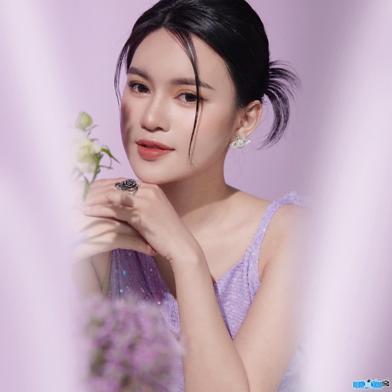 Hình ảnh mới nhất của CEO Hà Linh
