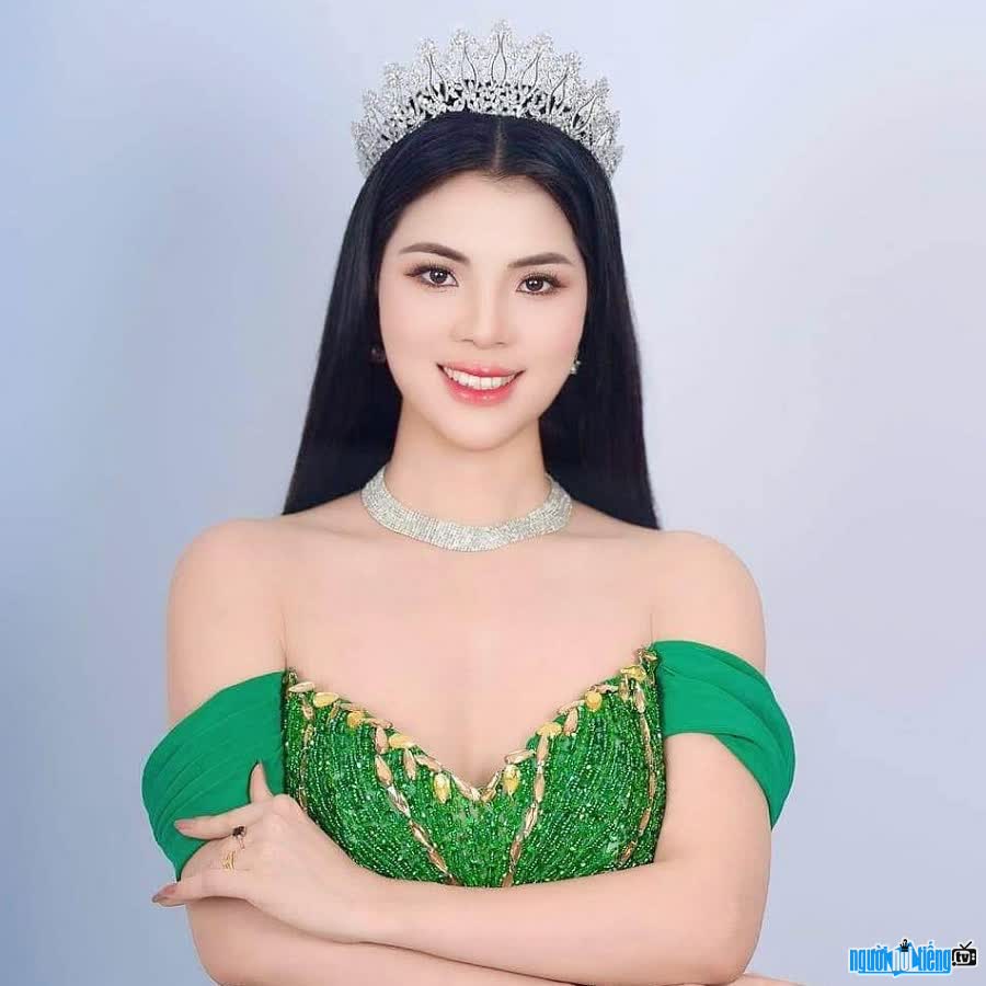 Nụ cười rạng rỡ của Hoa hậu Nguyễn Thị Thưa