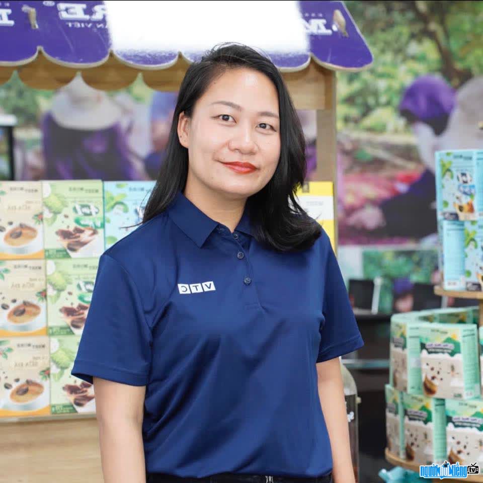 Hình ảnh nhà báo Cẩm Lai tài năng