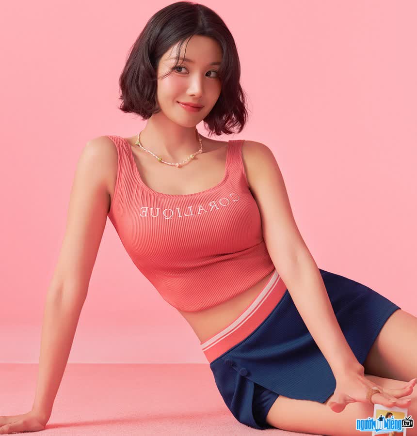 Ca sĩ Kwon Eun Bi gây ấn tượng với nhan sắc ngọt ngào