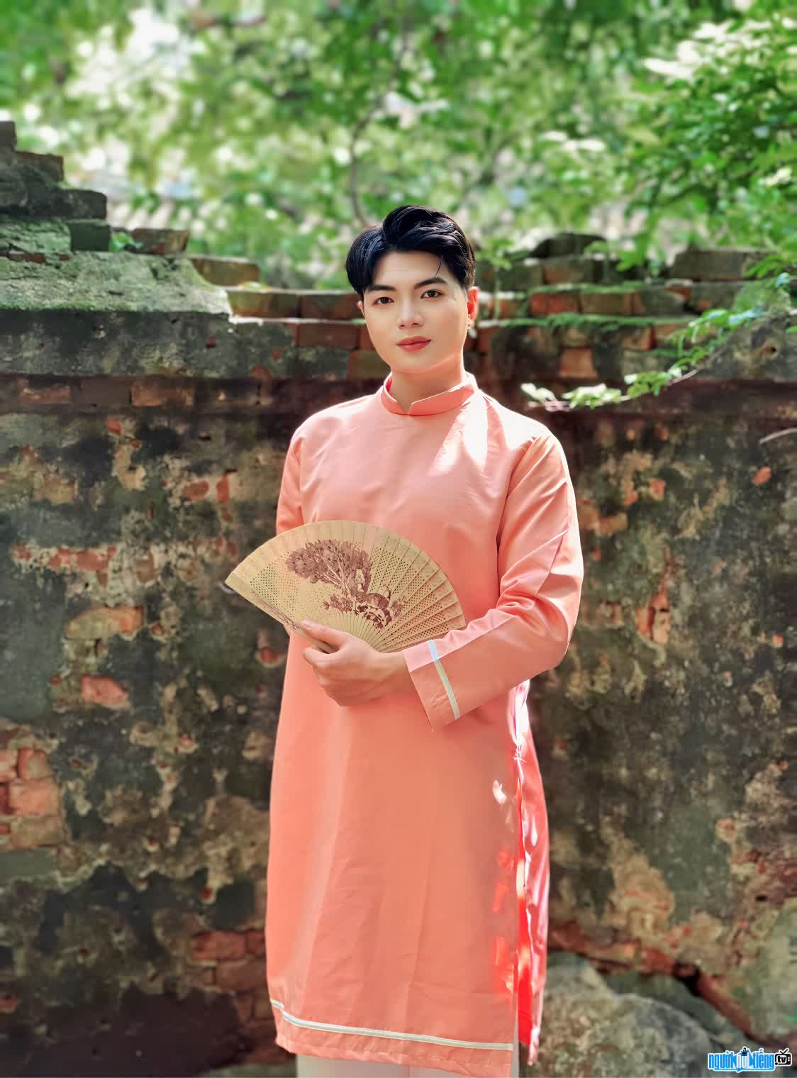 Hình ảnh mới nhất ca sĩ Hoàng Thuận