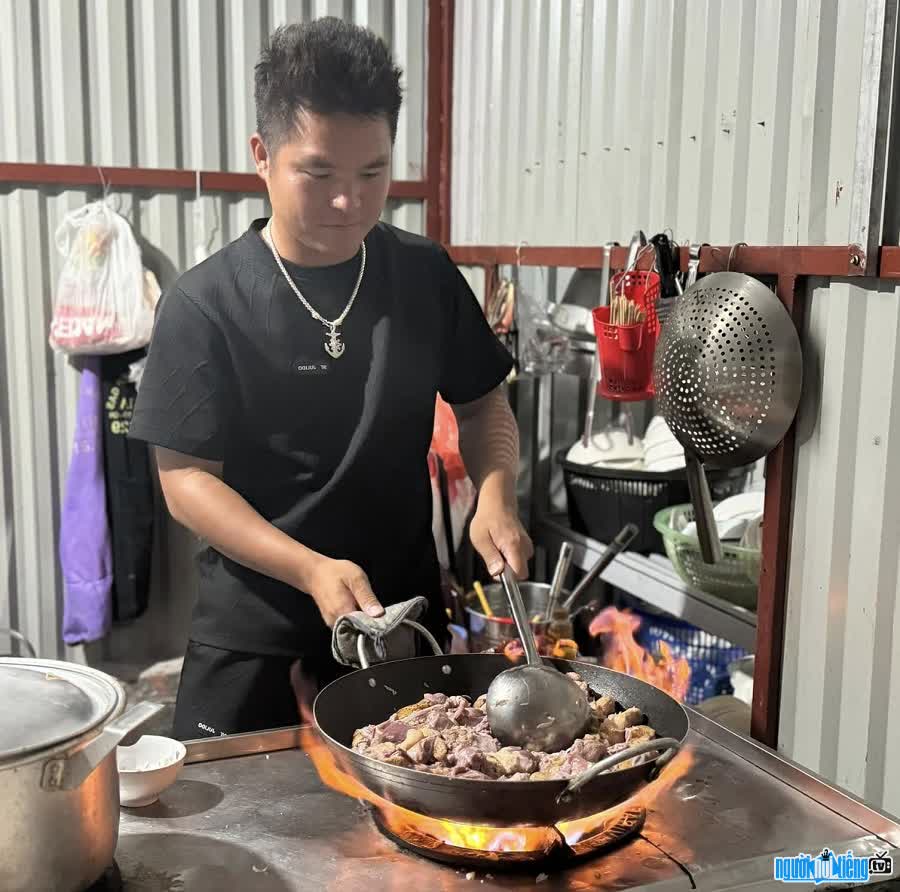 TikToker Phạm Tú (Anh Thuyền Trưởng) chia sẻ cuộc sống đời thường của ngư dân