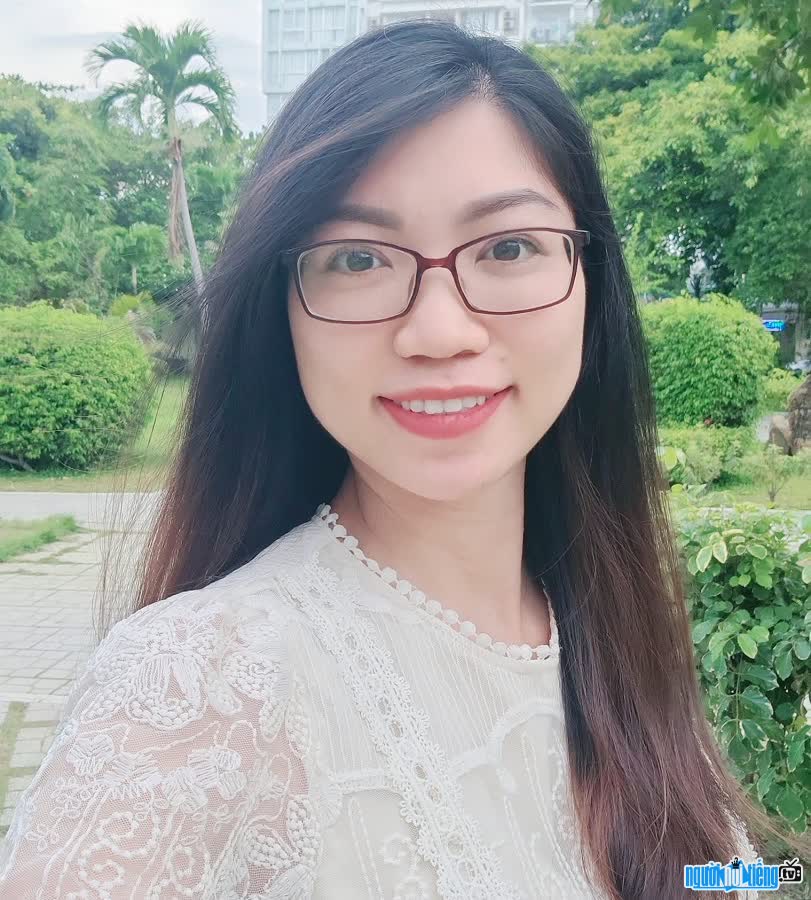 Giáo viên Ms Trang Tích Cực truyền cảm hứng cho hàng nghìn học viên