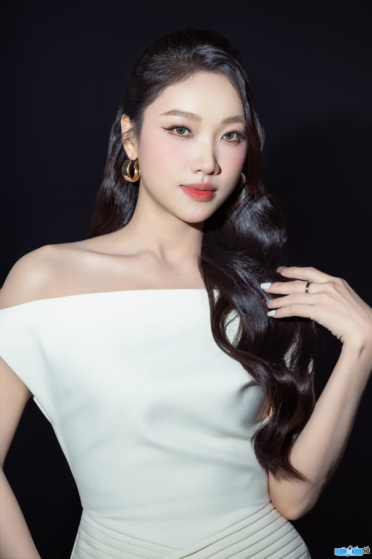 Hình ảnh diễn viên Lê Thu tài năng