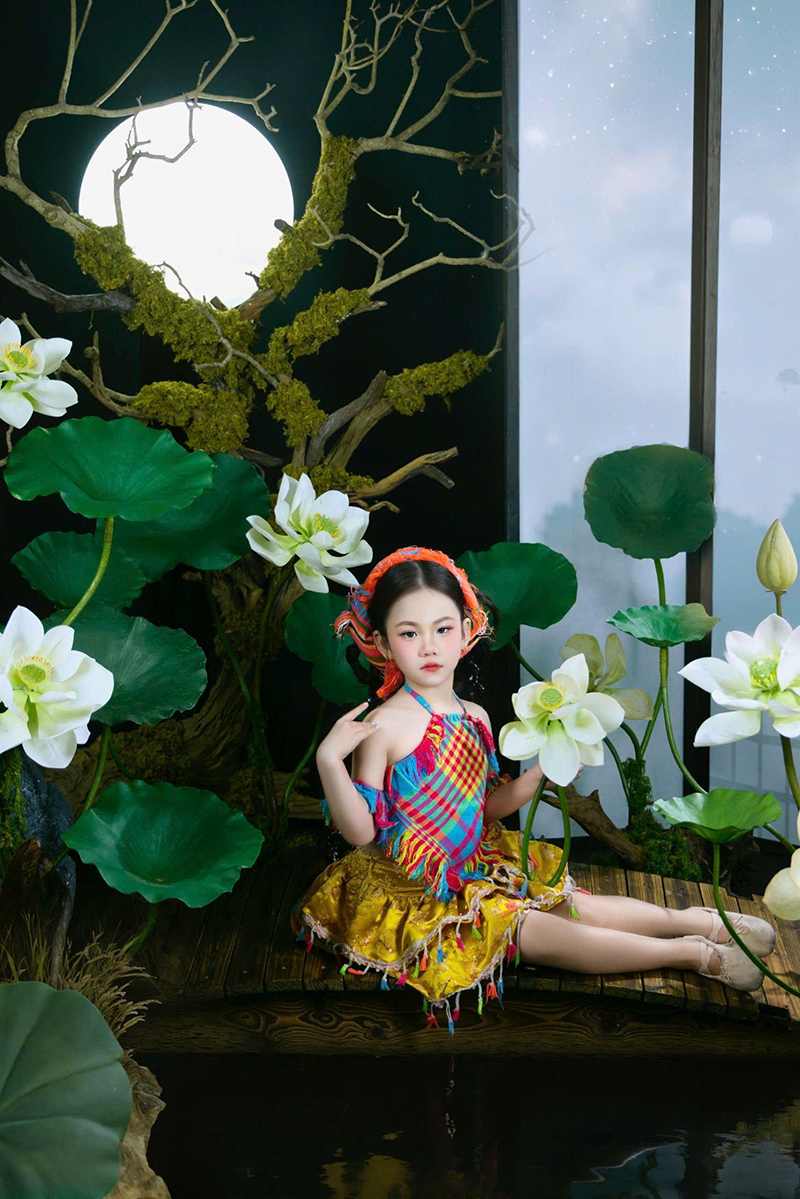 Hình ảnh mới nhất mẫu nhí San San
