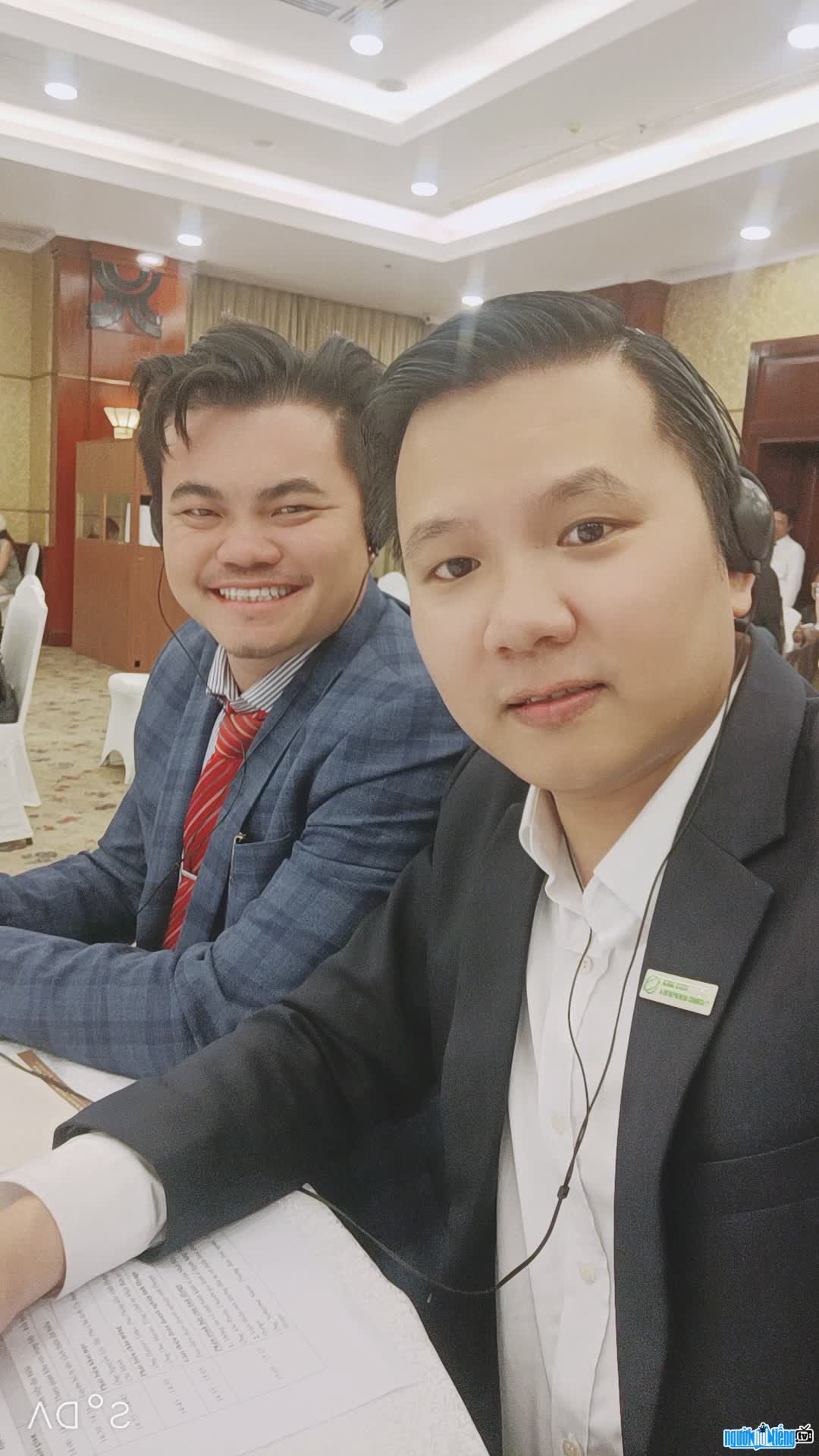 Hình ảnh Tô Đình Trung từng làm thông dịch viên