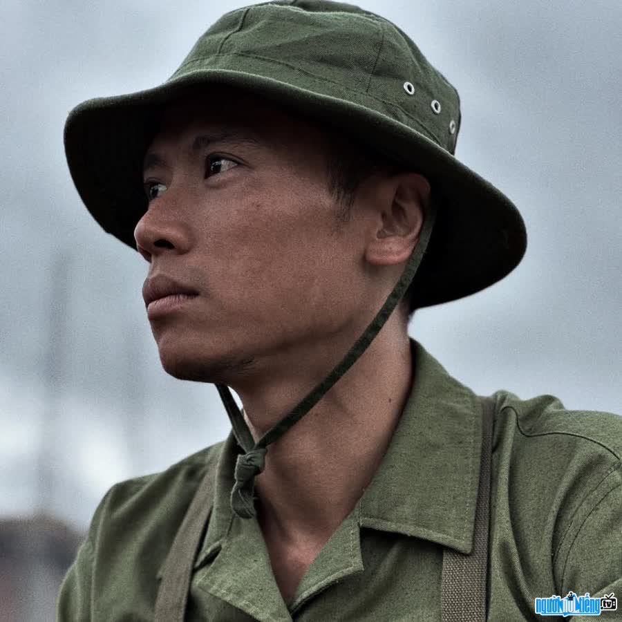 Diễn viên Lê Hoàng Long đảm nhận vai Sen trong Mưa Đỏ