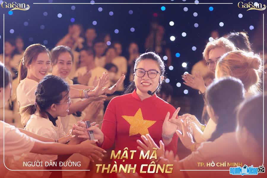 Diễn giả Đỗ Trương San San truyền cảm hứng cho nhiều học viên