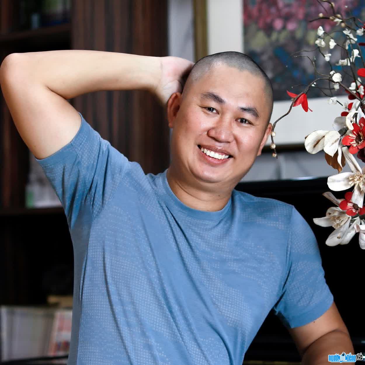 Hình ảnh Nguyễn Hoài Nam - người sáng lập và điều hành Trung tâm Bóng đá Trẻ em VietGoal