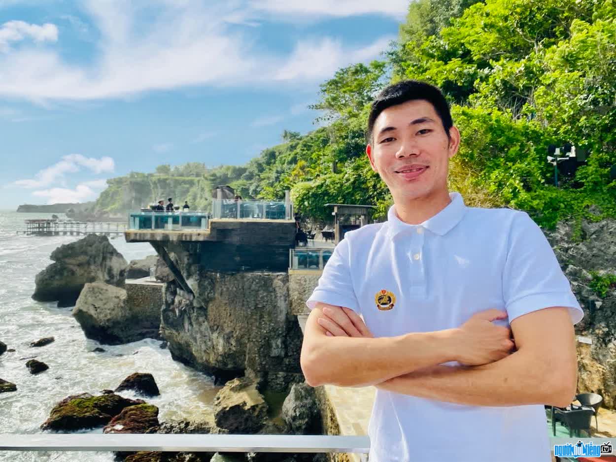 Hình ảnh Giang Trần Quách Tân ngoài sân cỏ