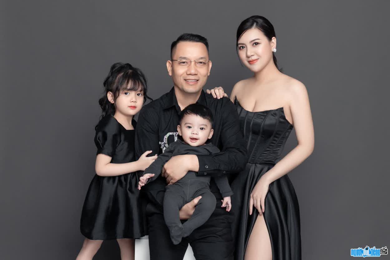 Hình ảnh gia đình CEO Cao Dương