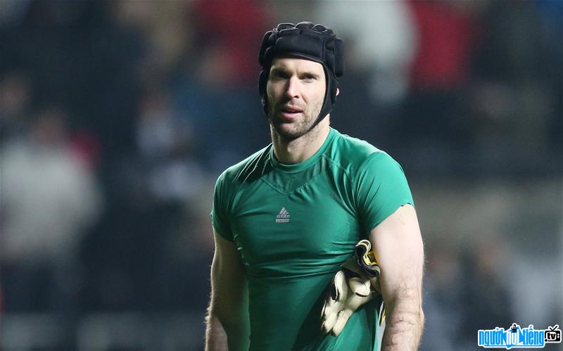 A new photo of the famous Czech goalkeeper Petr Cech