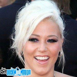 A New Picture Of Amelia Lily- Famous British Pop Singer