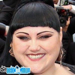 Latest Picture of Rock Singer Beth Ditto