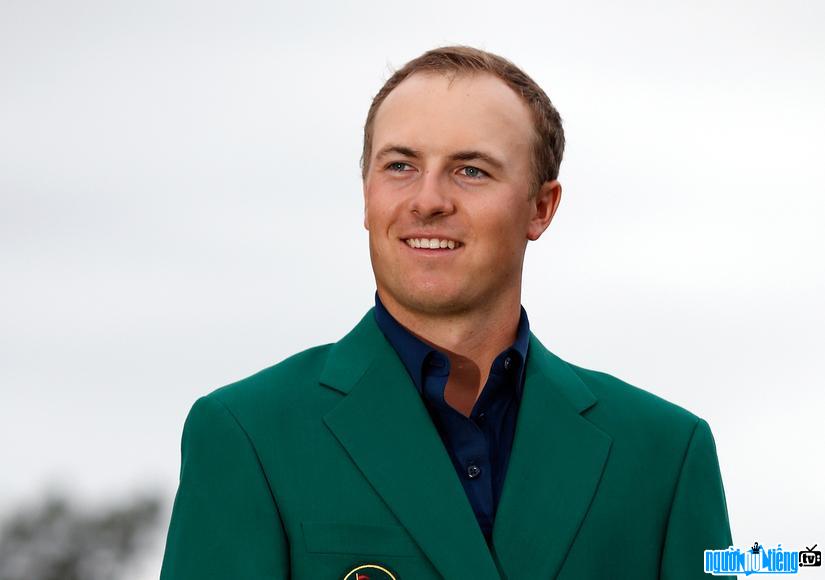 Một bức ảnh chân dung VĐV golf Jordan Spieth