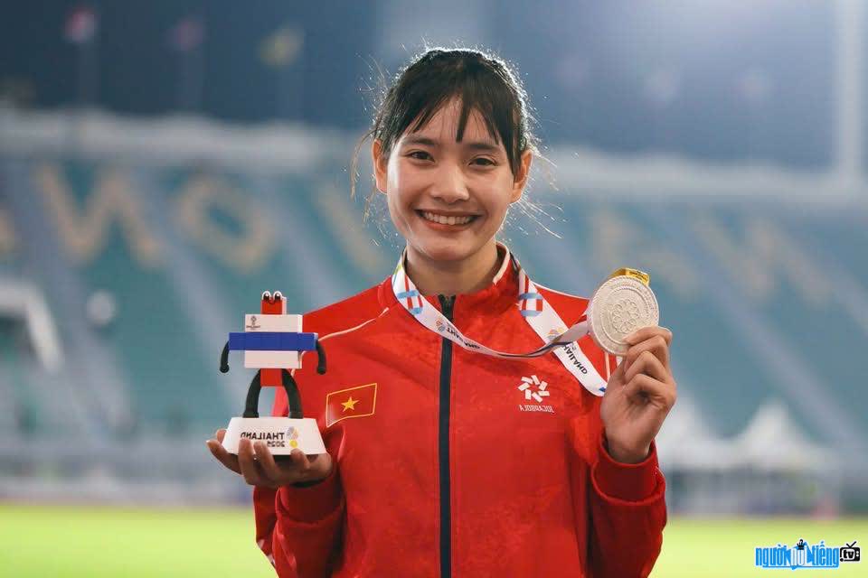 Hình ảnh vận động viên Nguyễn Khánh Linh