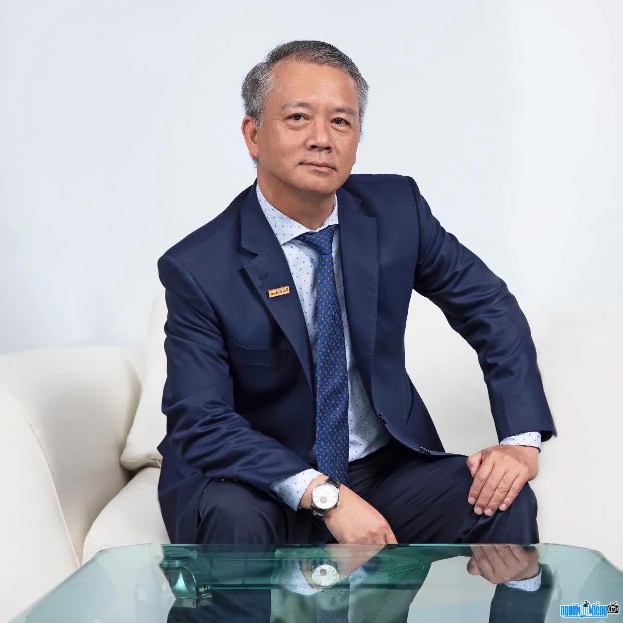 Hình ảnh doanh nhân Phan Đình Tuệ