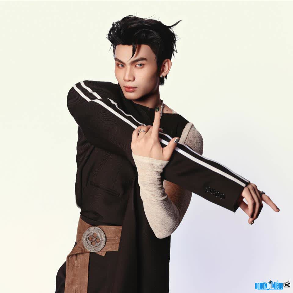 Hình ảnh vũ công Lê Phạm Minh Quân