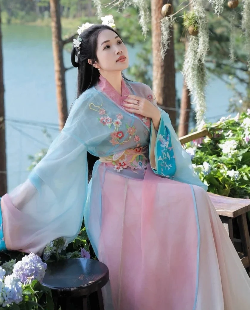 Ảnh của Cô Long Đà Lạt