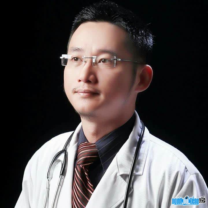 Chân dung bác sĩ Đỗ Thành Trí