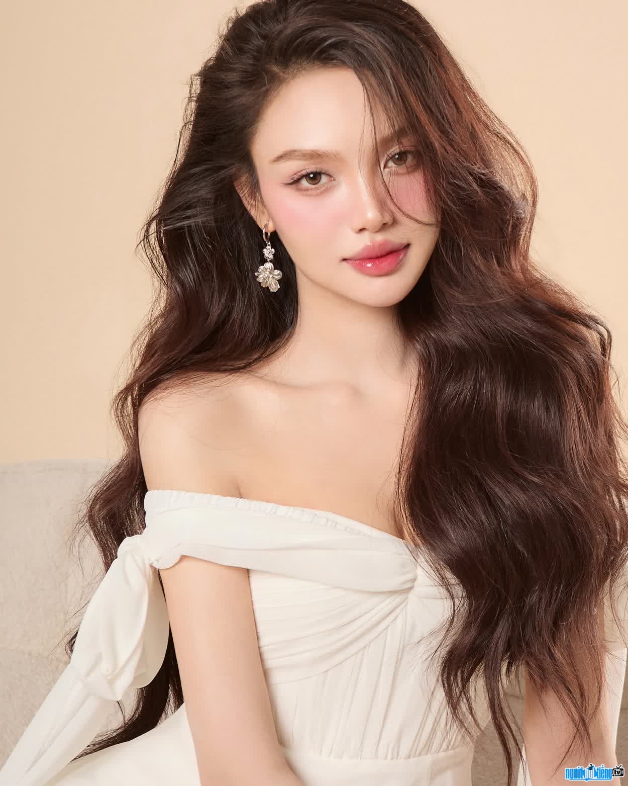 Hình ảnh người đẹp Đan Phượng