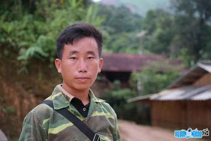 Hình ảnh trưởng bản Mùa A Thi
