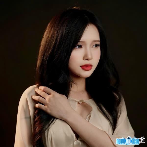 Hình ảnh ca sĩ trẻ Min Quỳnh Anh