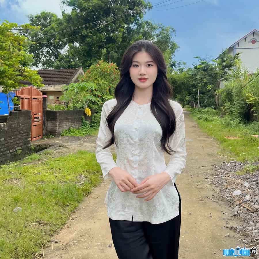 Chân dung TikToker Khánh Nhà Quê