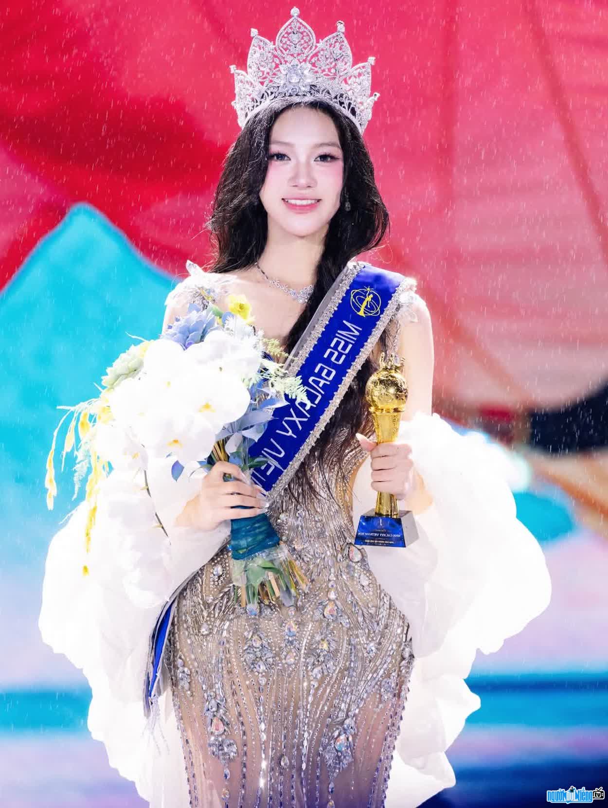 Hình ảnh hoa hậu Dương Phương Thảo