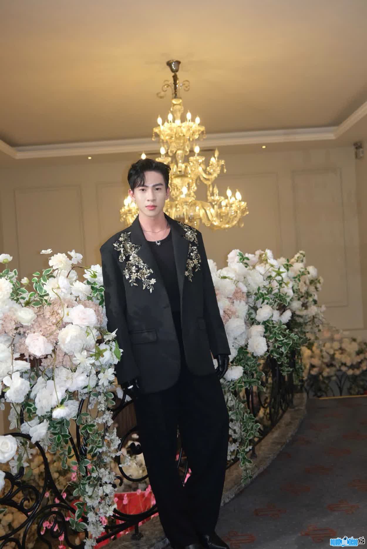 Hình ảnh mới nhất của Kang Lưu