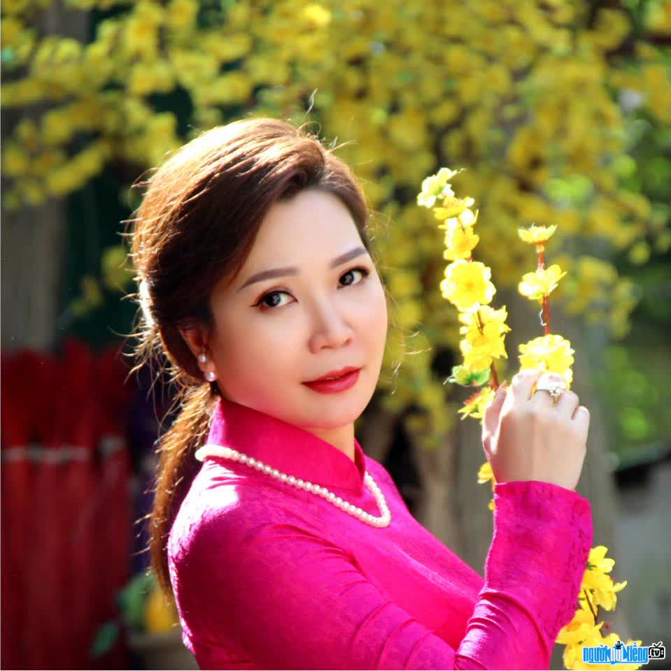 Images of talented designer Hue Thi