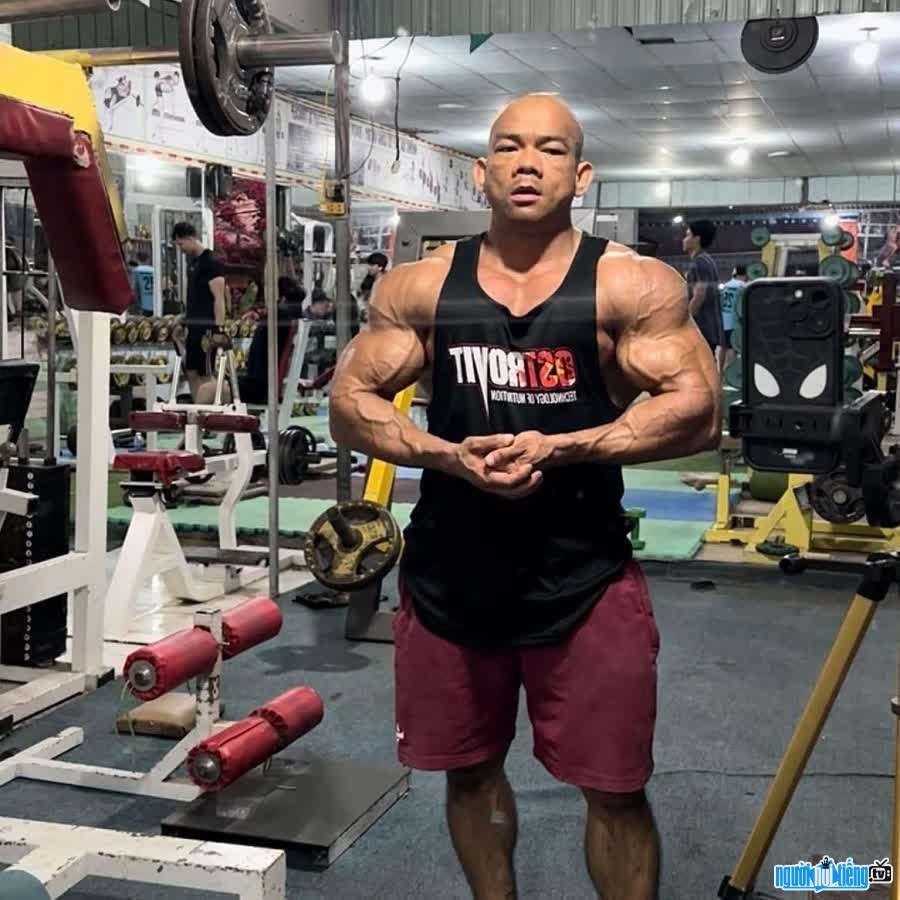 Bodybuilder Pham Kim Nhan owns his own gym