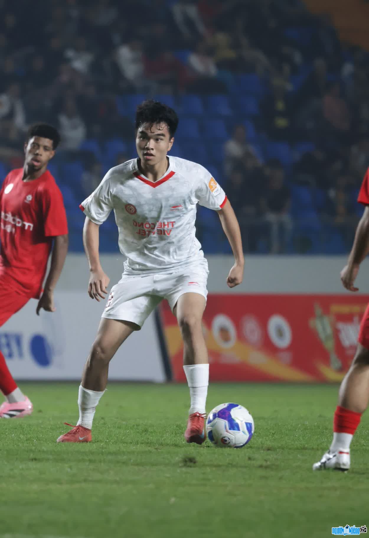 Image of player Nguyen Cong Phuong always giving his best every time he plays